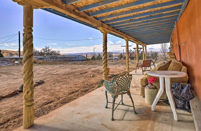Santa Cruz Home w/ Mountain Views!