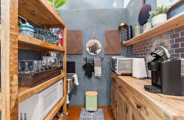 Santa Fe Baca Railyard Loft!