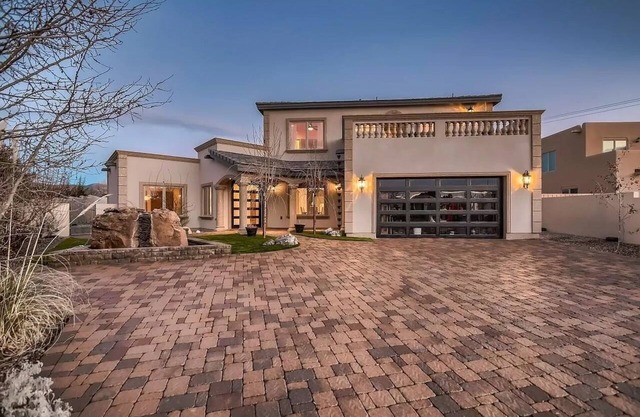 Santa Fe luxurious Home with Home Gym