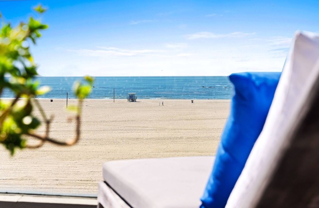 Beach Front Estate im Wert von mehreren Millionen US-Dollar. Gehen Sie zum Santa Monica Pier und zur 3rd St.