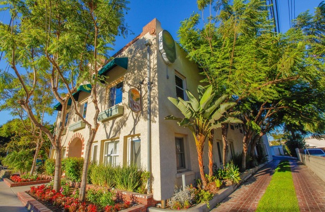 Santa Paula Inn