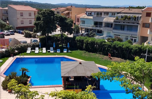 Santa Teresa Gallura: Schöne Wohnung in Residenz mit Swimmingpool
