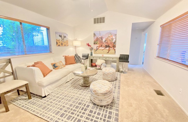 Santa Ynez 2bd Haven: Stroll to Town