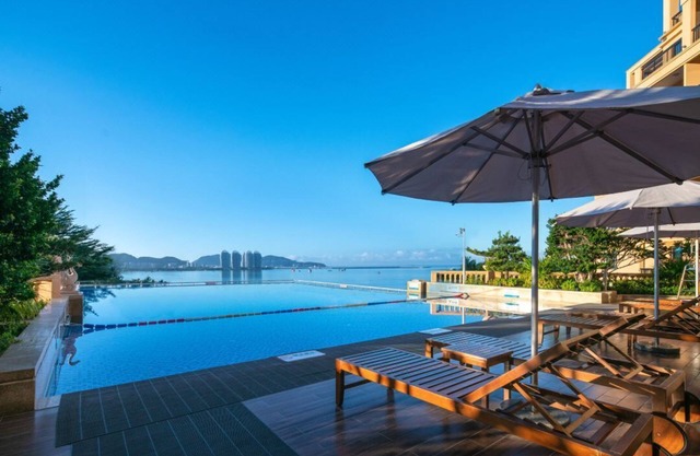 Sanya Golden Phoenix Sea View Hotel