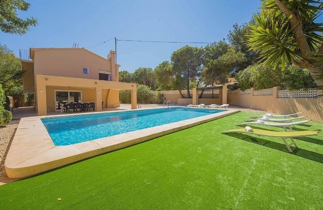 SAONA VILLAS (OL BERNI): villa for 14 people, private pool, 900 m from the beach
