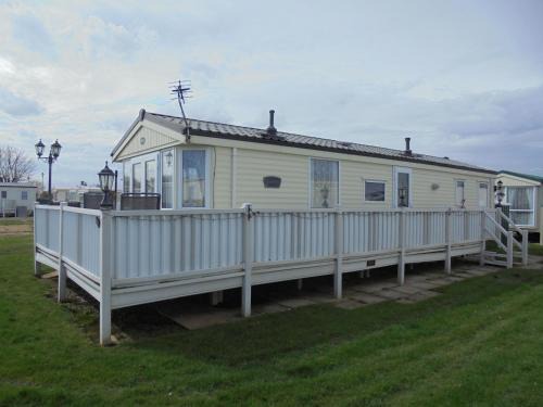 Sapphire 8 Berth panel heated Towervans