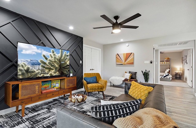 Sapphire at McCormick Ranch * Modern 2BR, 2BA Condo w/ Heated Pool, Spa & Tennis Court!