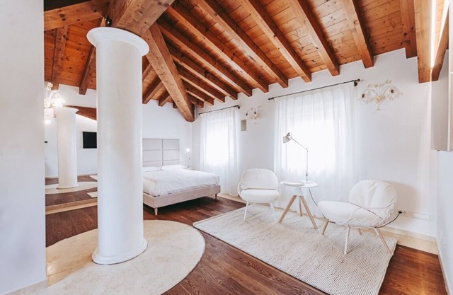 Sapphire - Double room with bathroom - Villa Riva