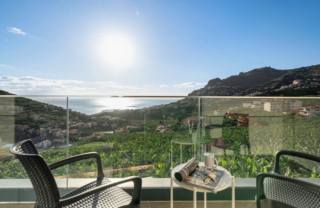 Saraiva Hills - Mit Meerblick in Câmara de Lobos