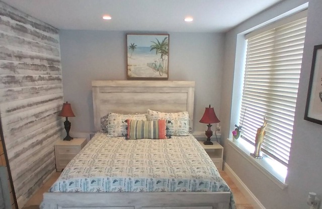 Sarasota comfortable private Studio.Location Near Downtown,beaches,Marina Jack's