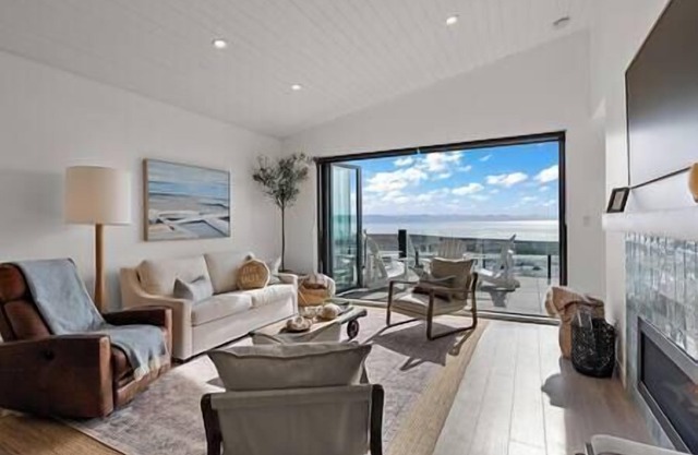 Saratoga Beachfront Villa