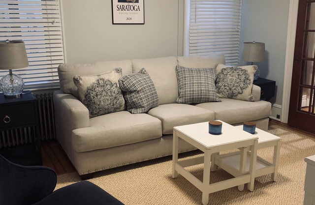 Saratoga Escape - In Town Apartment in Spa City