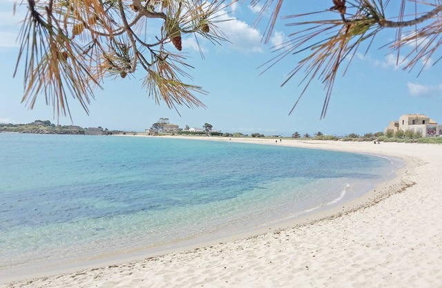 SARDINIEN - Sehr günstige Ferienwohnung direkt in PULA Nähe Meer