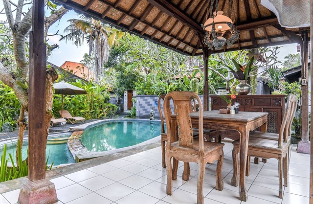 Sari Bamboo Bungalows