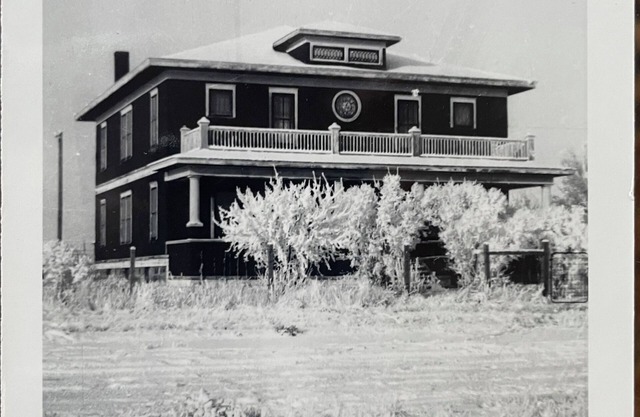 Saskatoon’s Crown Jewel: Victorian Mansion w Forest Views, Timeless Elegance