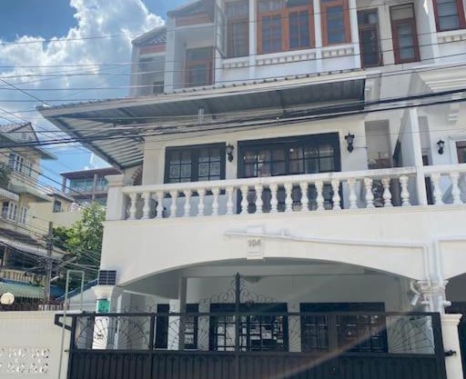 Sathon輕軌附近市中心5房獨棟全明屋各大景點附近