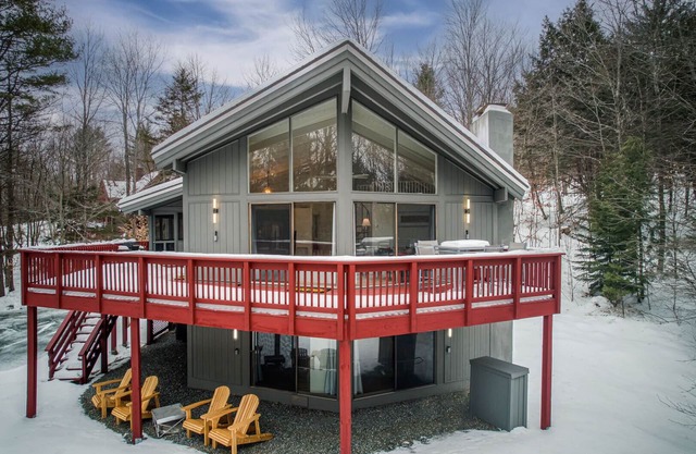 Sauna, Hot Tub, Game Room | The Gathering Place