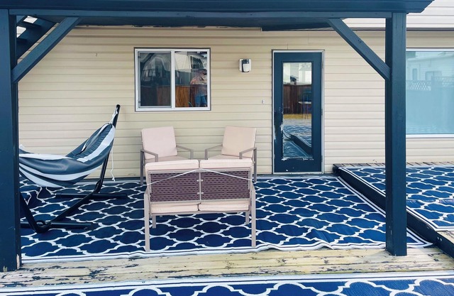 Sauna/Plunge @ Days @ the Lake - Lake town getaway in a quiet neighbourhood