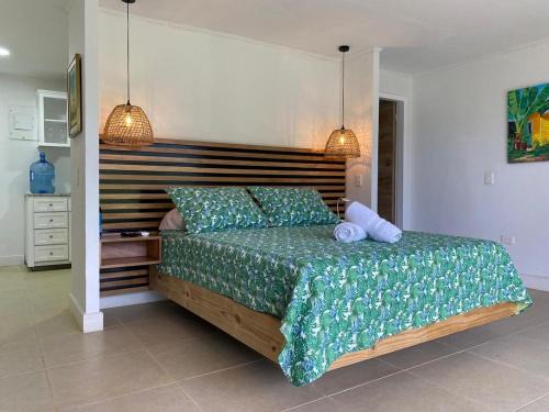 Savannah Inn, Suite 201