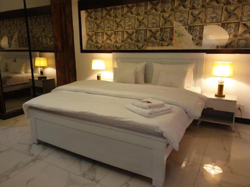 Savoy Inn G-13