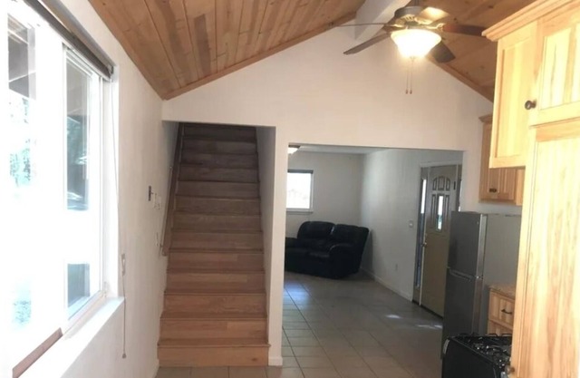 Sawpit Farm Creekside Cabin Minutes from Whiskeytown Lake