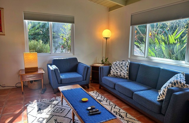 SB Beachside Bungalow, Dog Friendly!