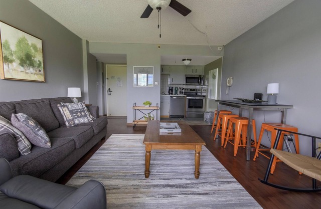 SC 2506: Appealing 1BR perfect for your summer travels! Private deck and pool!
