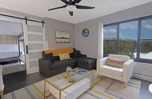 SC 5606: Top-notch & exclusive w/pool. Perfect for your next summer getway!