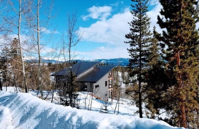 Scandinavian-Inspired Escape: Modern Cabin w/ Spa