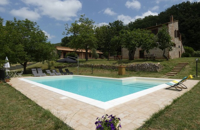 SCAPPO IN UMBRIA, Casale Vallenea