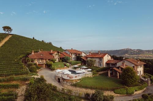 Scarpa Villas - Barolo Luxury Escape