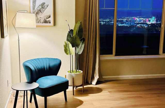 Scenic,10 Guests,7 Beds 4036