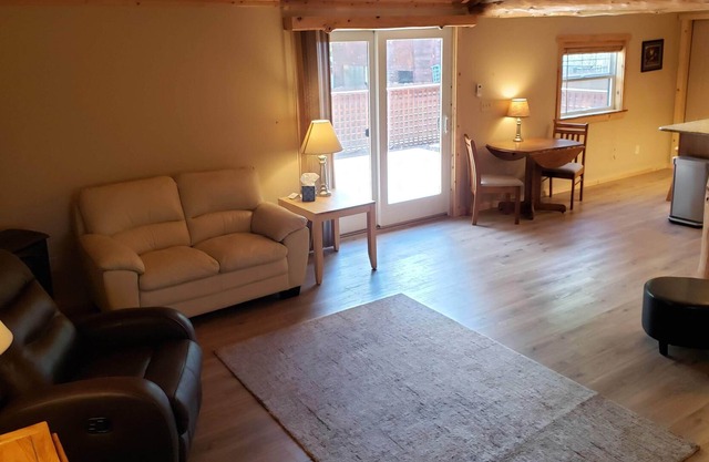 Scenic 1BR : Mountain view