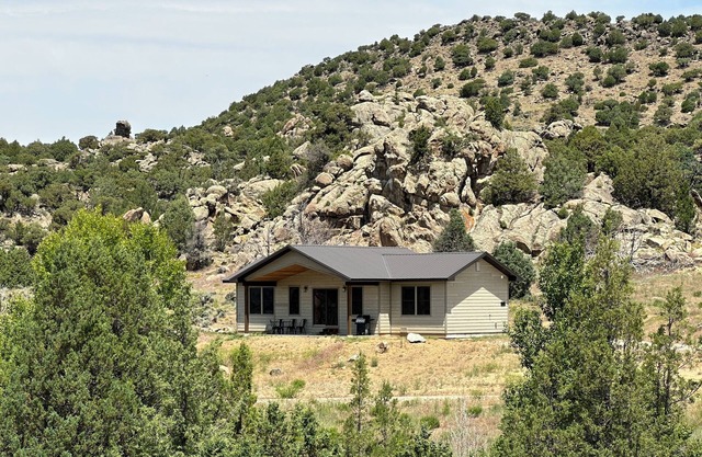 Scenic cabin on the Snowy Range Highway