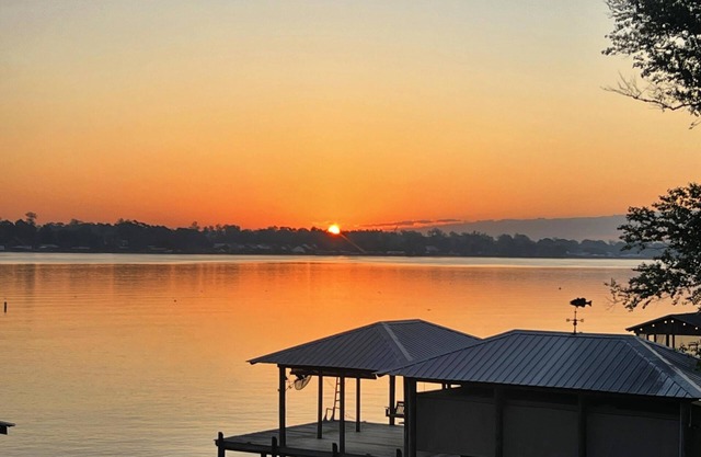 Scenic False River, zu Fuß zur lokalen Bar / Grill, 35 Minuten von der LSU