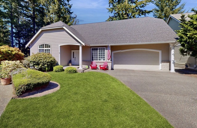 Scenic Golf Course Retreat in McCormick Woods – A Golfer’s Paradise
