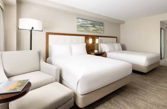 Scenic Hotel Room with Mountain Views, 2 Family-Ready Rooms w/ Pool Access