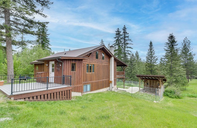 NEU! Kootenai Forest Home: Unterhaltung im Freien!