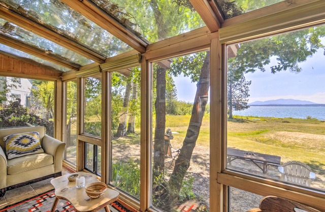 Scenic Lake Almanor Home w/ Mountain Views!