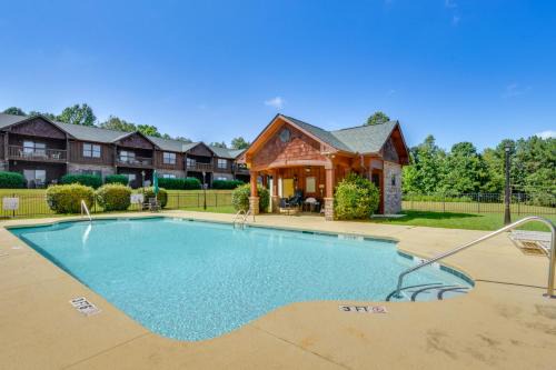 Scenic Outdoor Space Lake Keowee Retreat!