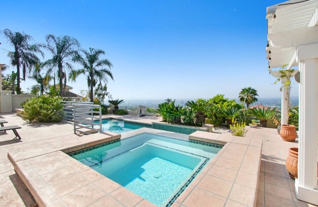 Scenic Paradise Pool BBQ