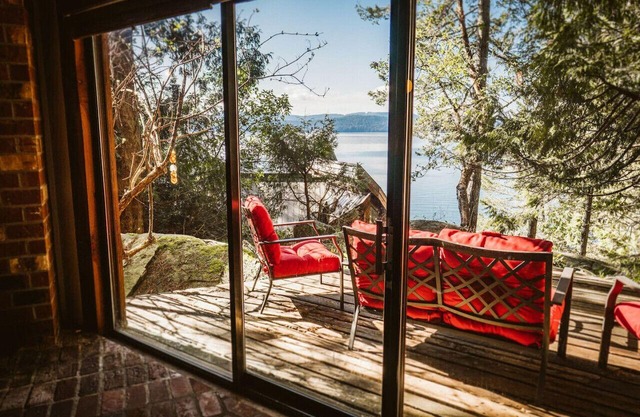 Scenic Seaview Chalet