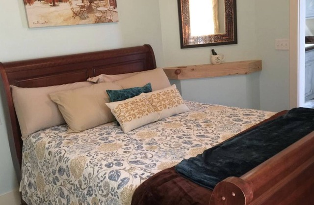 Scenic spacious apartment nestled in the Hudson Valley on the Golf Course.