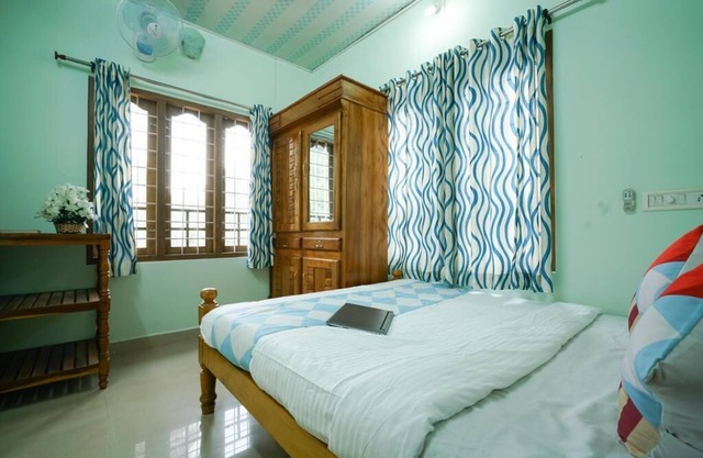 Scenic Views / 3BHK Cottage Aufenthalt in Anachal / Munnar