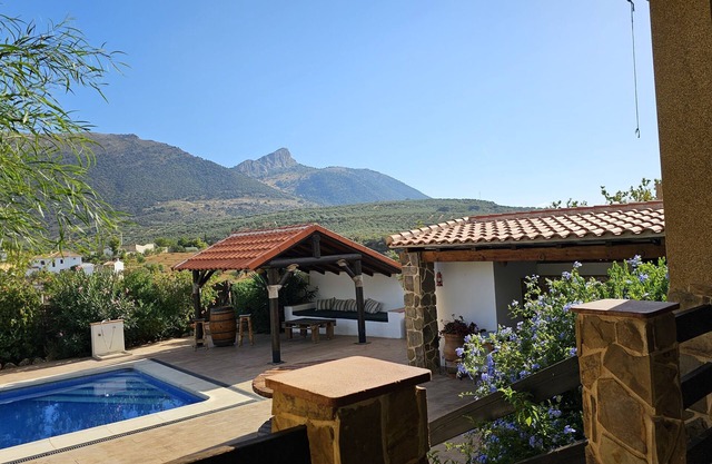 Schöne 4-Schlafzimmer-Villa im Süden Spaniens (Malaga), der perfekte Rückzugsort
