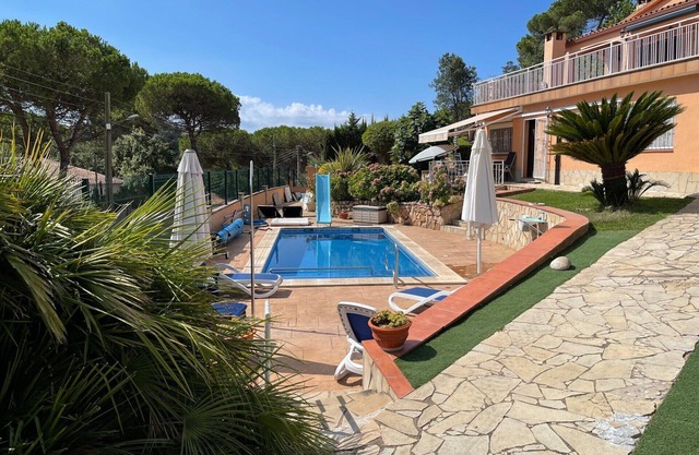 Schöne Eg-ferienwohnung im Dreieck Lloret de Mar-blanes-vidreres +pool+garten
