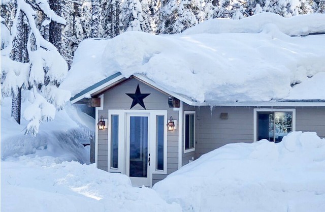 Atemberaubende Creekside Cabin und Bunkhouse