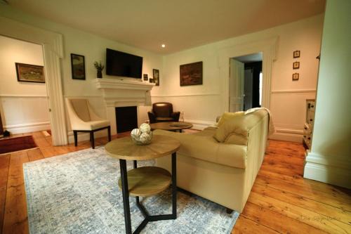 Schoolhouse Suite