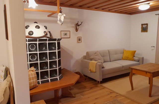 Ferienwohnung 'Schwarzensee' mit Bergblick, Gemeinschaftsterrasse und Wi-Fi
