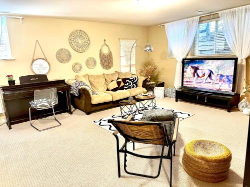 Scorpion Hiuse Langley - Semi-basement Suite